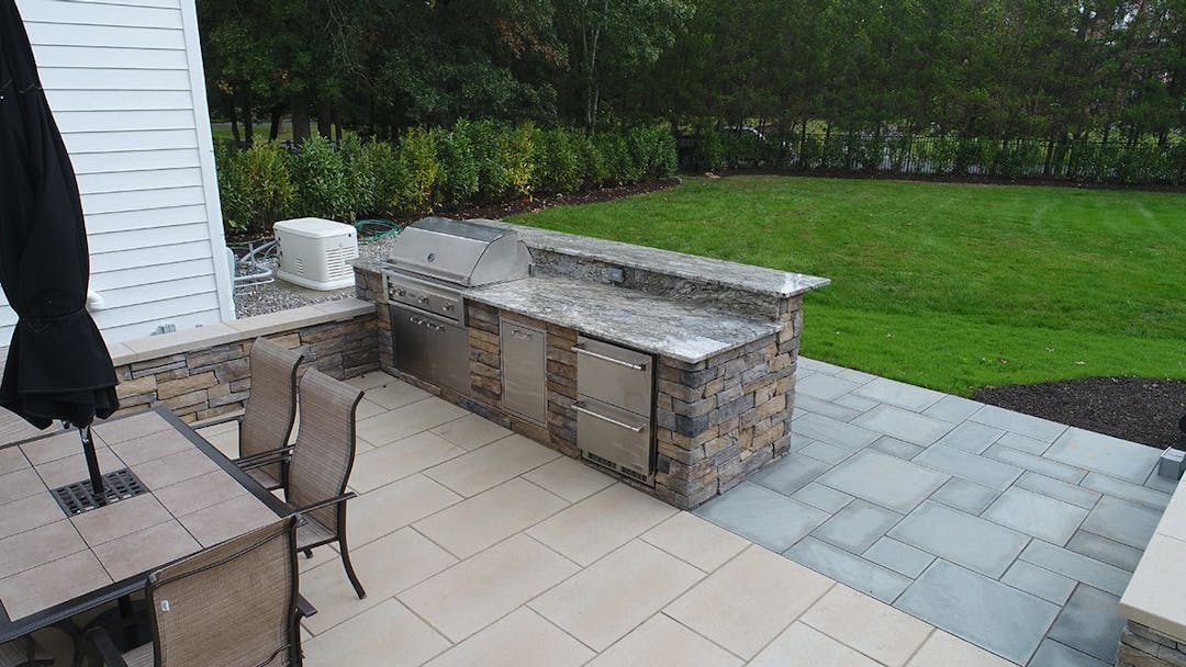 Pavilions & Outdoor Kitchens